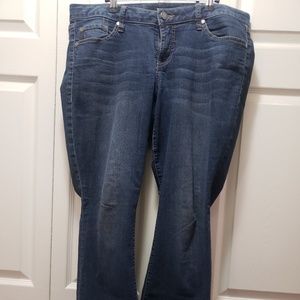 Back Pocket Signature Jeans